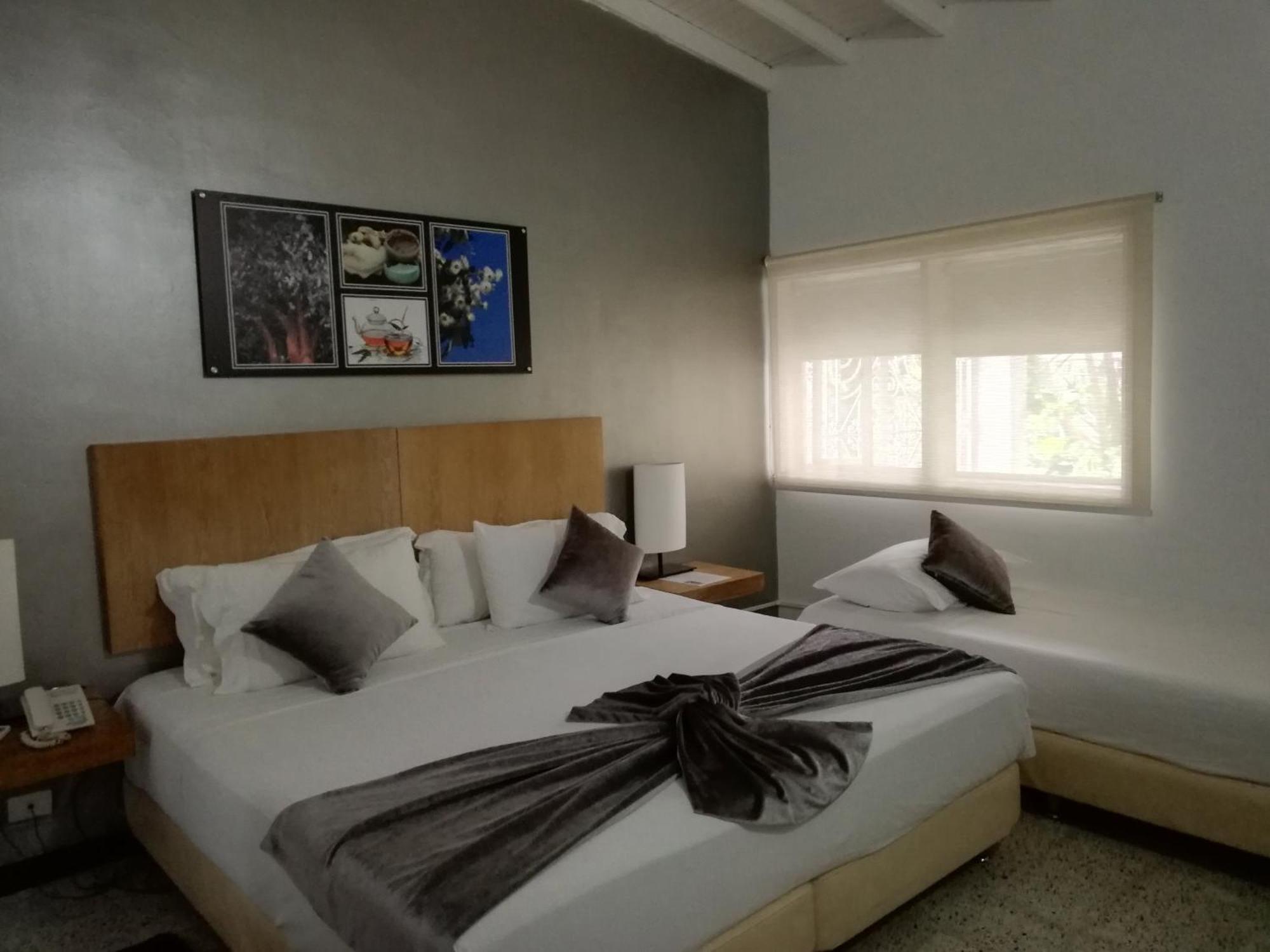 Hotel Aromax Del Campestre 麦德林 外观 照片